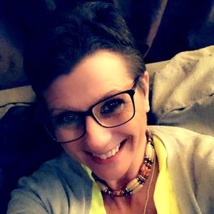 Meet your Posher, Joleen